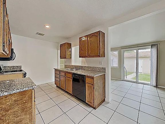 4th image of 15685 Septo St