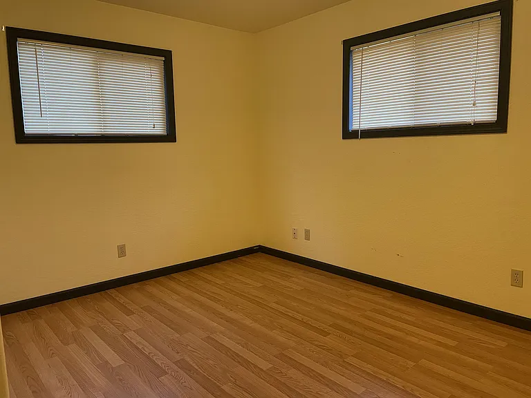 4355 River Road - K5- F — Photo 8