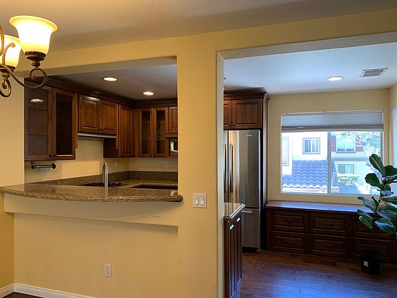 5th image of 10358 Wateridge Cir Unit 318