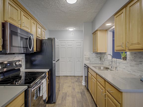 2nd image of 6070 E Fieldstone Hills Dr SE Unit 4