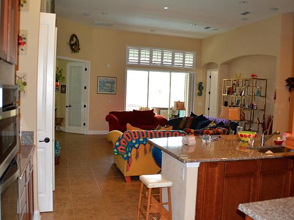 2nd image of 1617 Fenton Ave