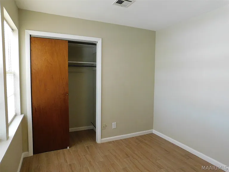 733 Gillespie St — Photo 13