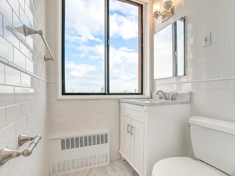 300 Mercer St #21D — Photo 13