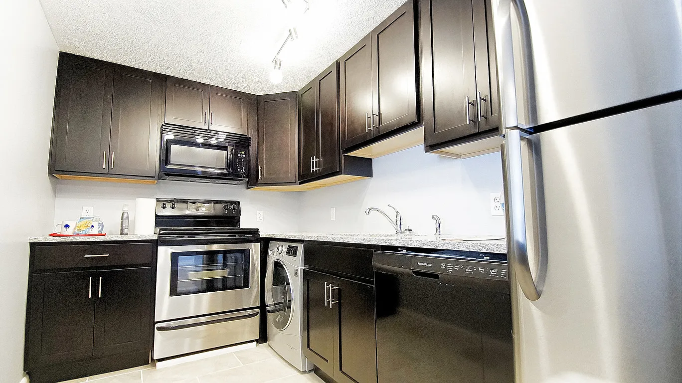 Olmsted Falls Village Apt - SPO Properties — Photo 2
