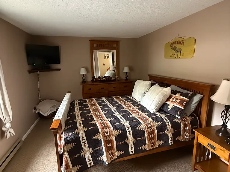 150 Meadows Dr — Photo 18