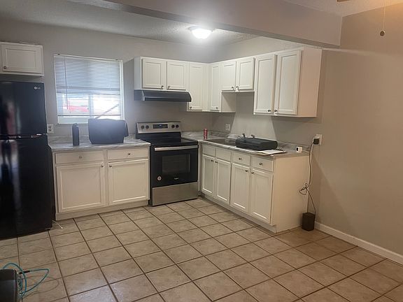 5th image of 10007 Isabelle Dr #10007