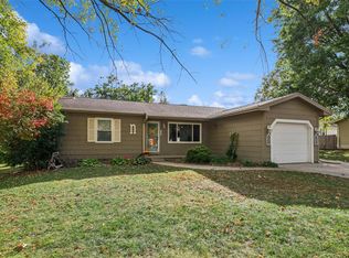 70 Pennsylvania St, Carlisle, IA 50047