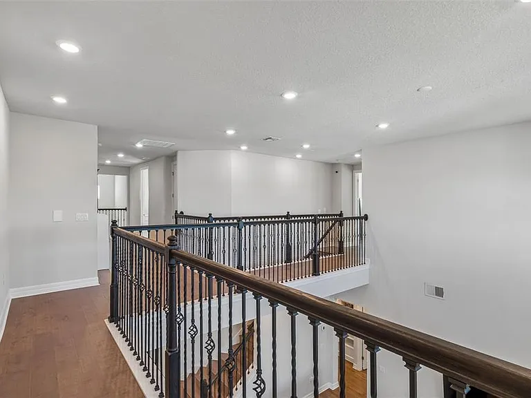 9070 Woodland Forest Rd — Photo 65