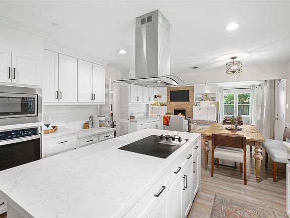 4th image of 3003 Montford Ct