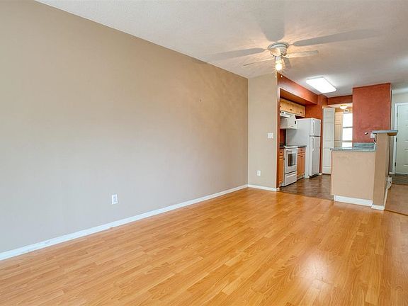 5th image of 22277 122nd Ave #206