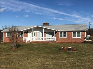 4727 Joy Ranch Rd, Woodlawn, VA 24381