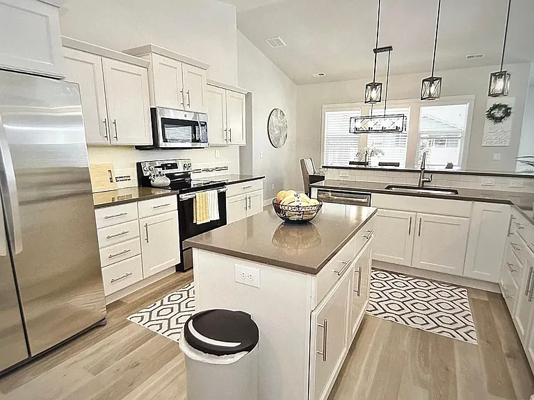 2116 E Melwood St — Photo 10