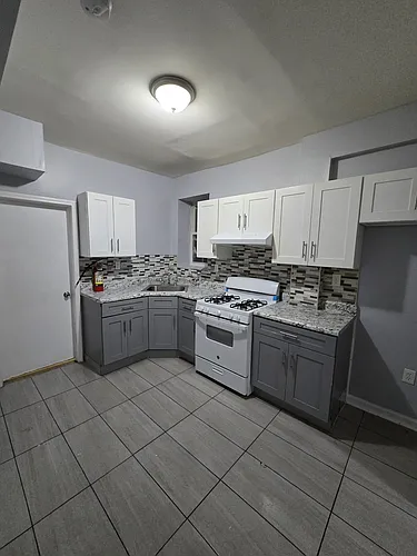 310 14th Ave Photo 1