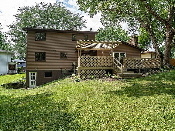 3rd image of 2530 E Dale Ct