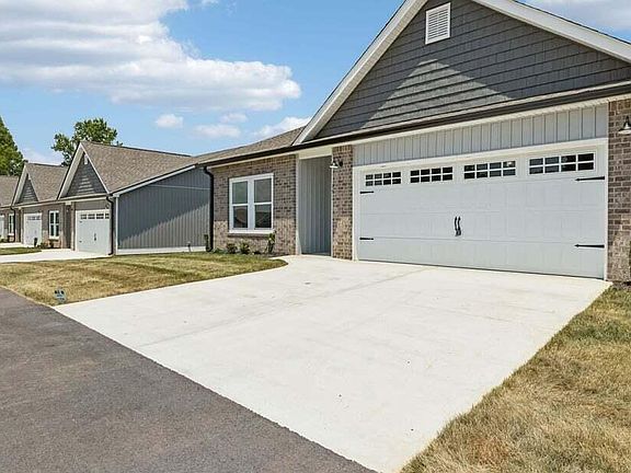 3rd image of 173 Duke Ln