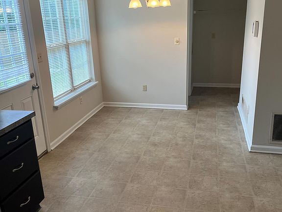 5th image of 720 Pioneer Ln