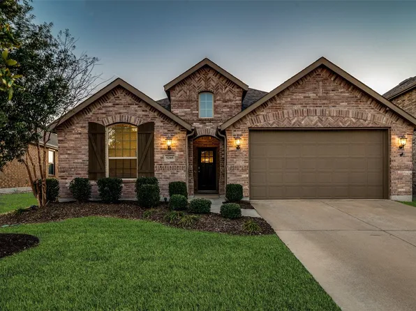 5285 Canfield Ln, Forney, TX 75126