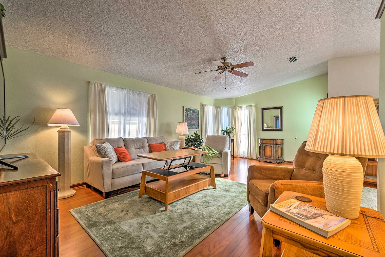 2 bed, 2.0 bath, 1593 sqft, $4,015 — Photo 1