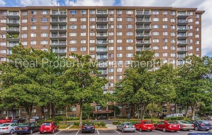 1st image of 2059 Huntington Ave APT 409