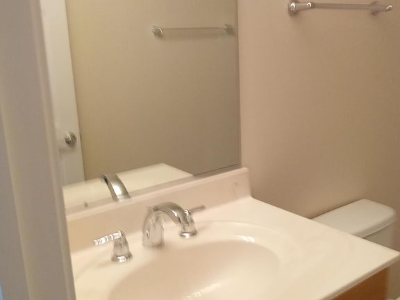 3rd image of 1007 Green Meadow Ave