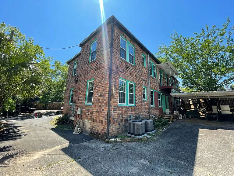 418 E Virginia St #A — Photo 20