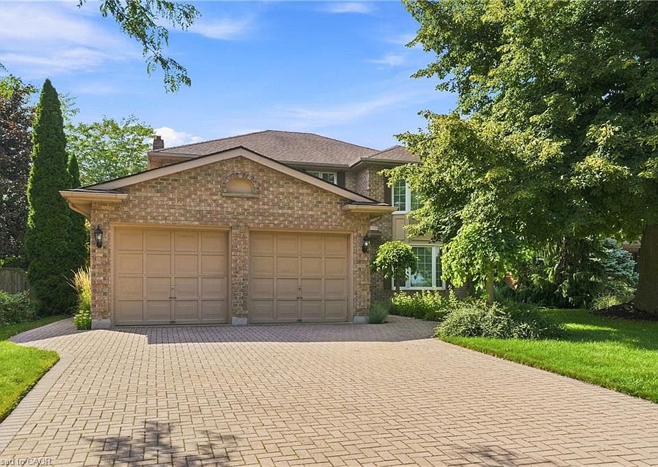 1st image of 12 Harvest Oak Dr