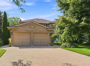 12 Harvest Oak Dr, Welland, ON L3C 6Z1