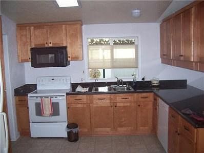 2nd image of 909 Richland Rd Space 15