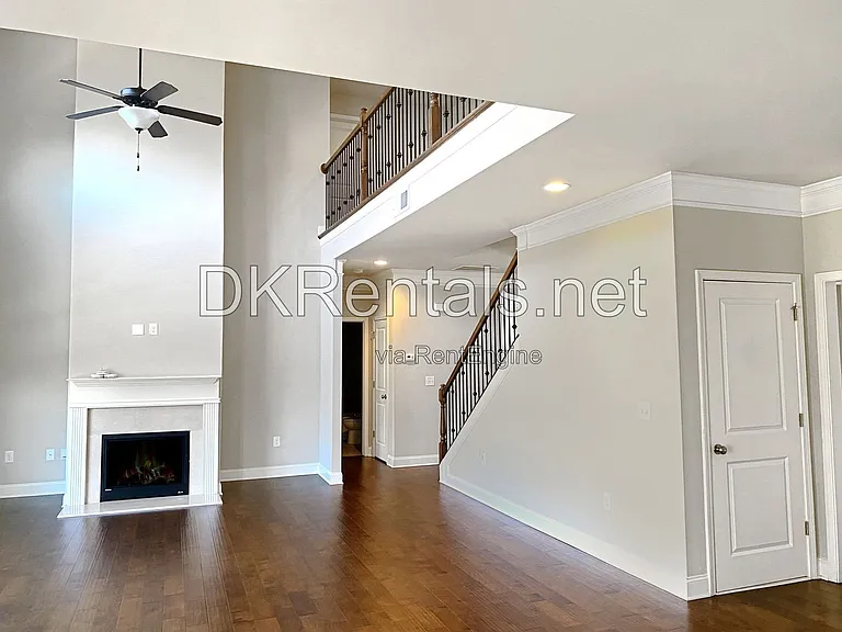 582 Warrenton Run Dr — Photo 6