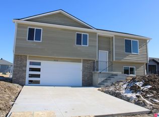1616 SW 29th St, Lincoln, NE 68522