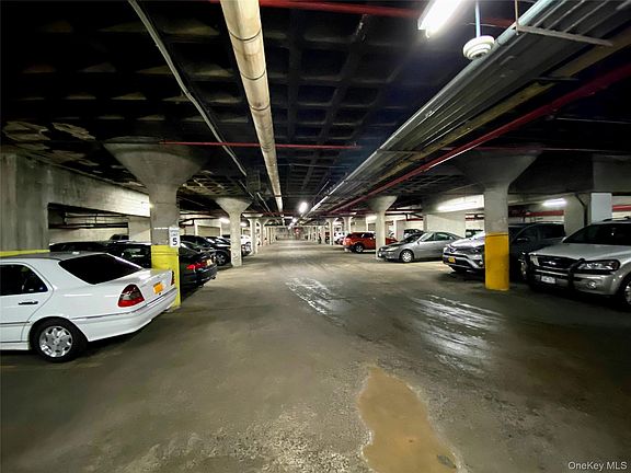 4th image of 90-09 Northern Boulevard #303