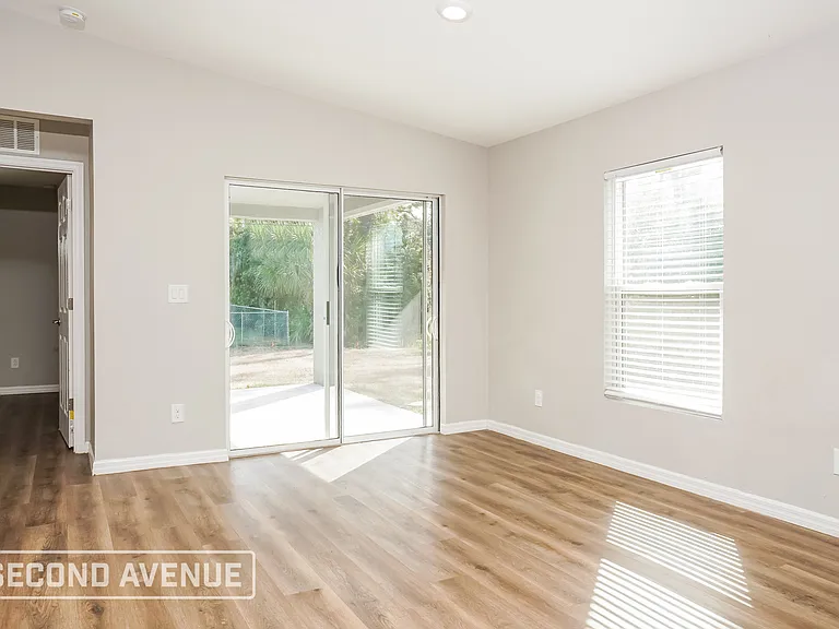 404 Biscayne Dr — Photo 5