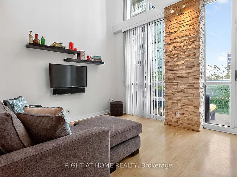 220 Burnhamthorpe Rd W #717 — Photo 3