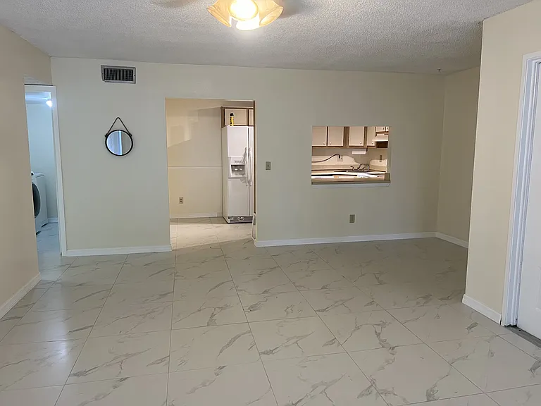 8201 Sun Spring Cir — Photo 6