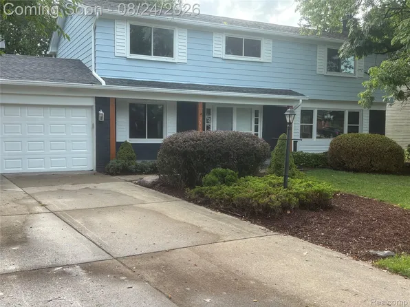 29621 Fernhill Dr, Farmington Hills, MI 48334