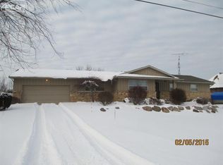 2480 Golden Shore Ct, Fenton, MI 48430