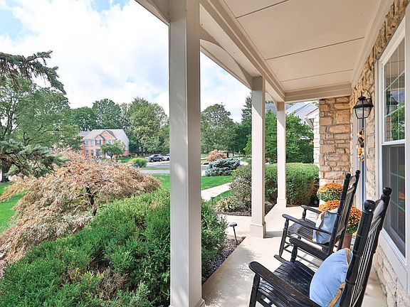 3rd image of 4246 Babson Park Pl