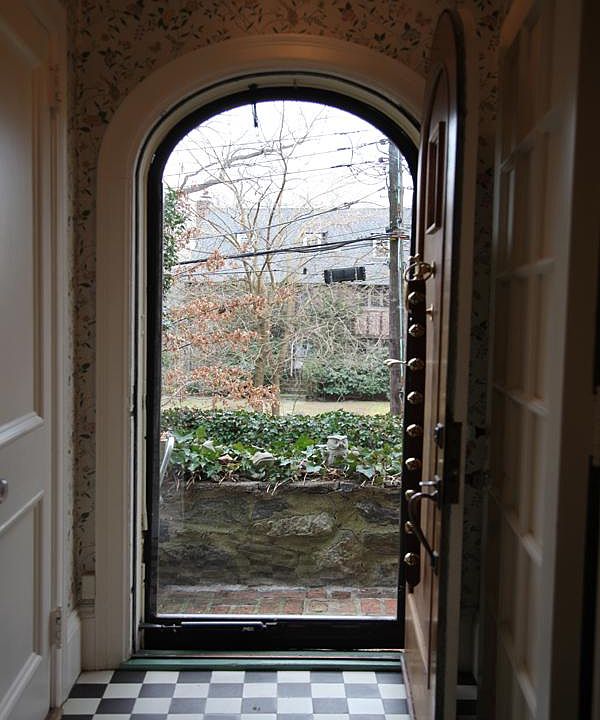 Outstanding tapestry brick Colonial