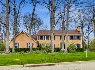 8 Exmoor Ln, Lincolnshire, IL