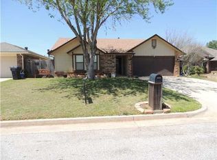 221 Marrgate Dr, Yukon, OK 73099
