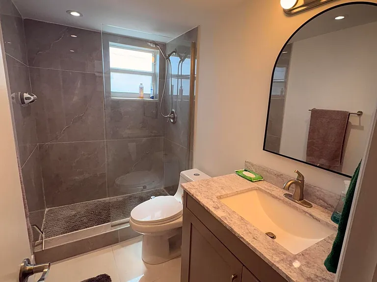 608 NE 2nd St #432 — Photo 15