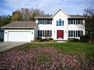 744 Lawrence Dr, Wadsworth, OH 44281