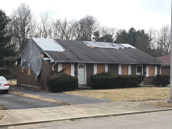 5th image of 1842 Chatsworth Dr