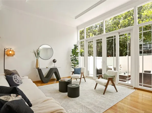 4320 W Kling St #27, Burbank, CA 91505