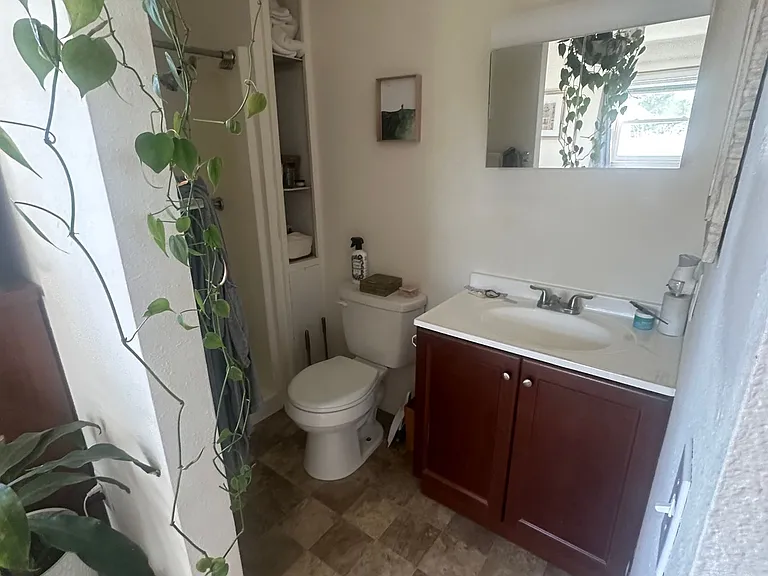 712 E Roanoke St #1 — Photo 7