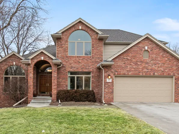 3820 Petersburg Ct, Lincoln, NE 68516