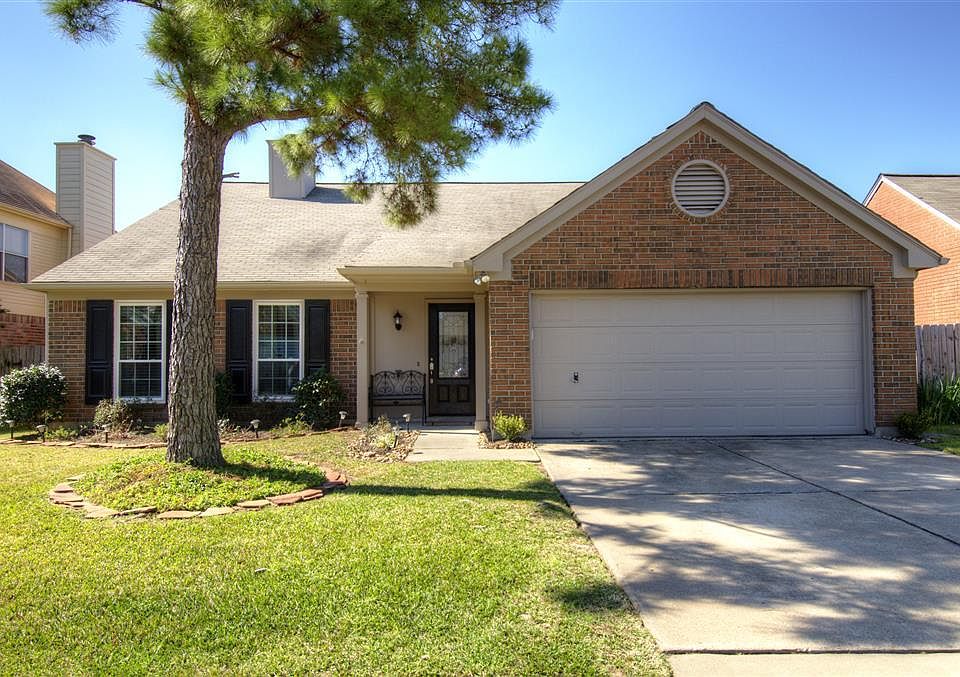 1st image of 18115 Garden Manor Dr