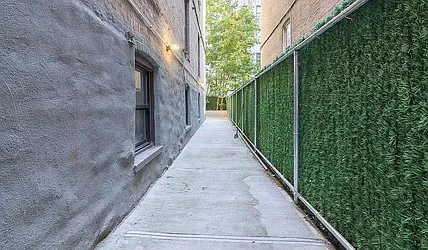 Rented by Artur Gutman, LREB