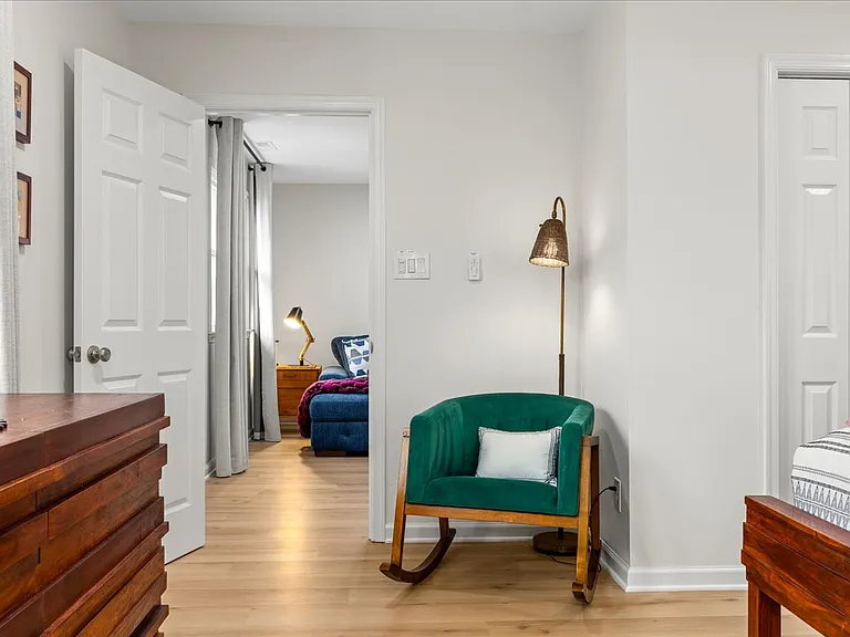 7024 Calvert Ave #B — Photo 39