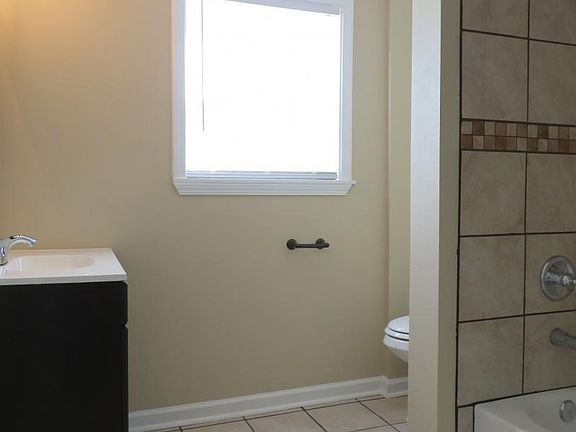 4th image of 5224 Corkwood Dr